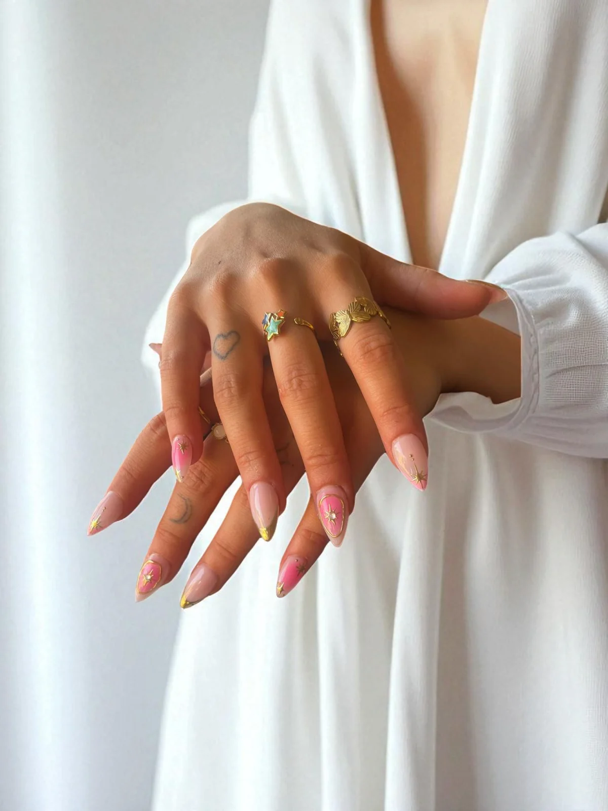 Akairo nails