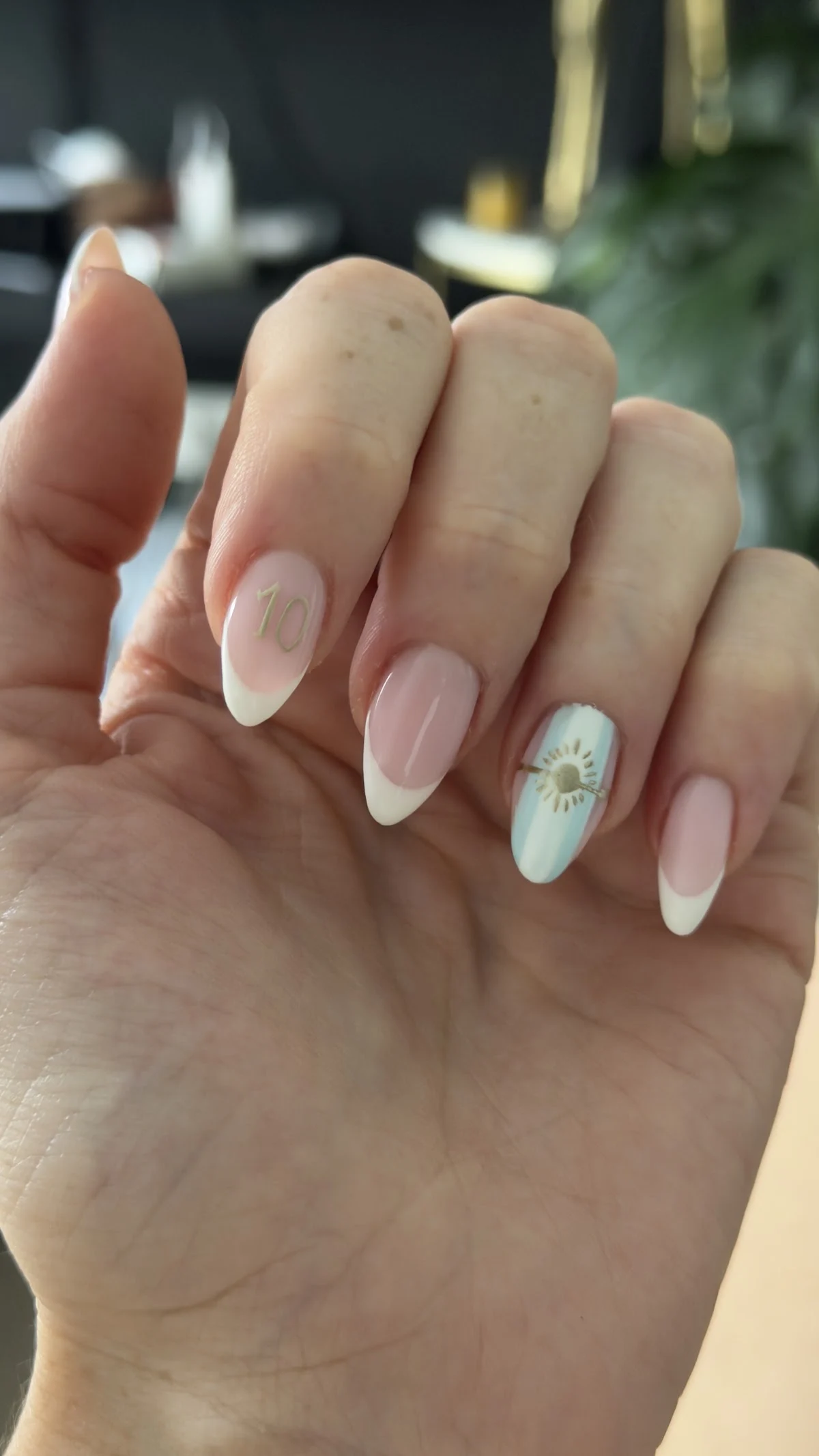 ALBA VILLALTA •NAILS & BEAUTY• - 2