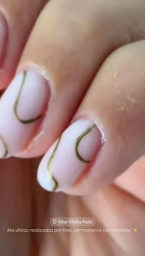 ALBA VILLALTA •NAILS & BEAUTY• - 6