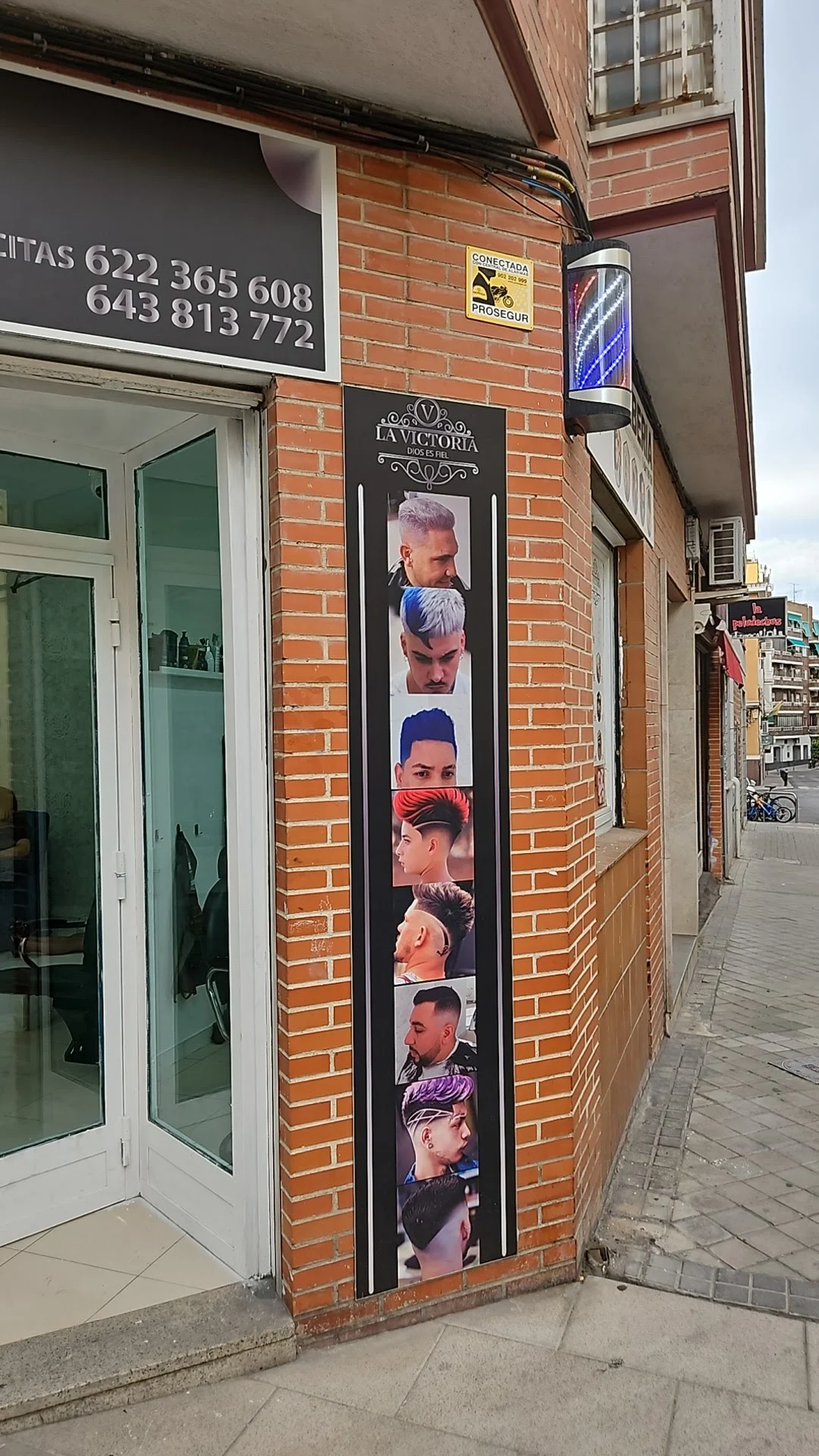 Barbería y Centro de Belleza Unisex La Victoria - 2
