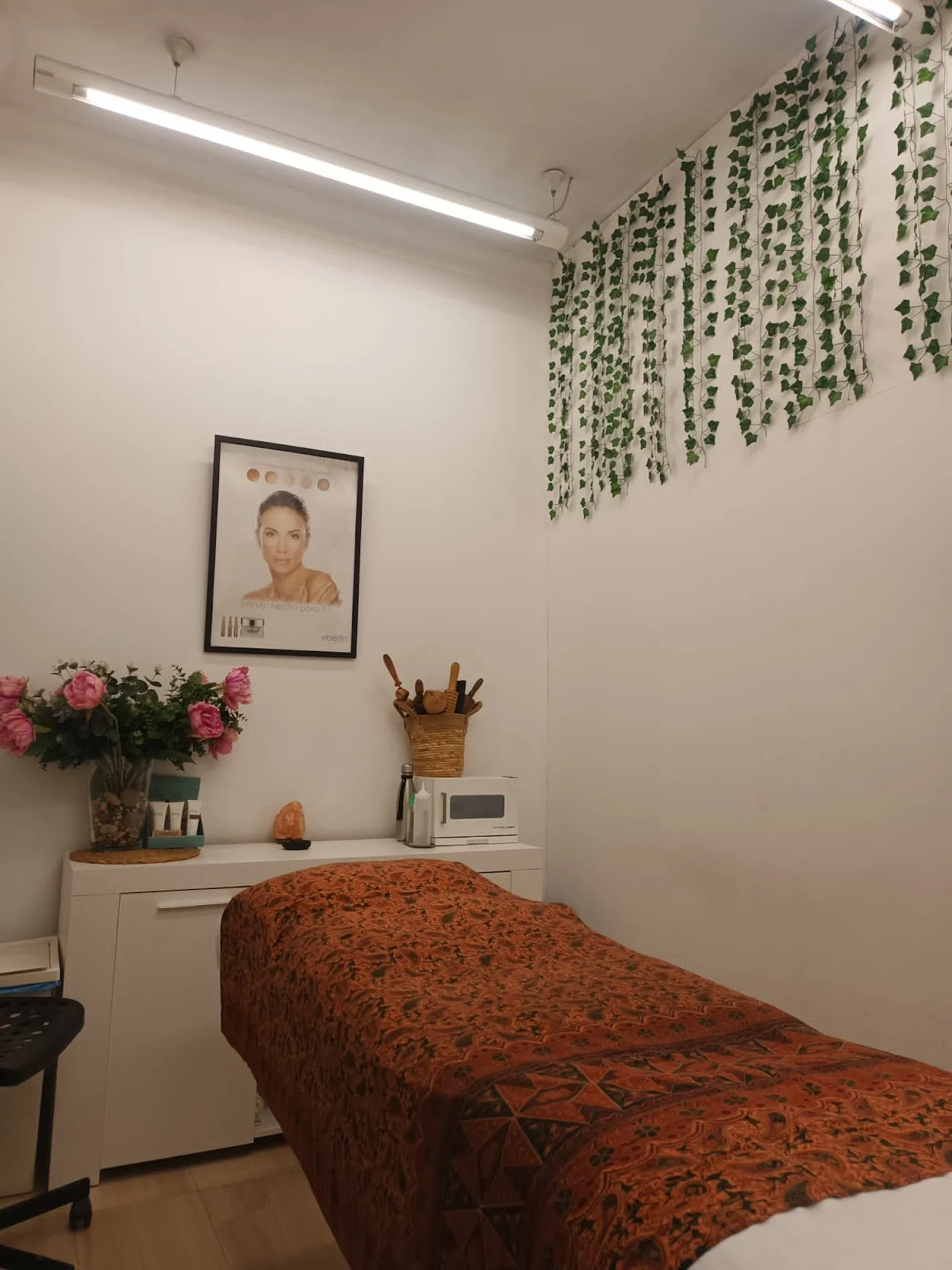 Beauty Bar - 2