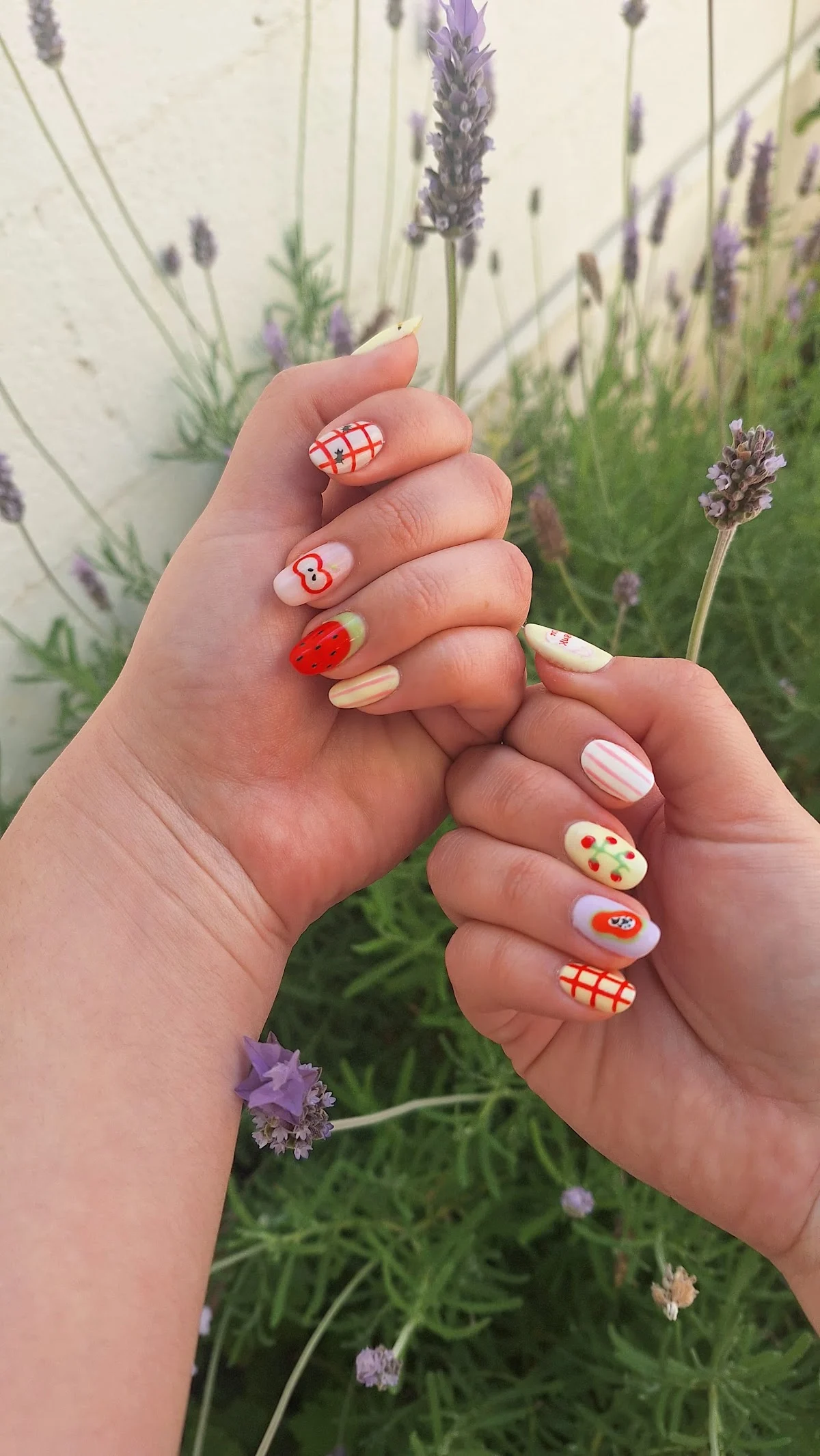Bloom Nails
