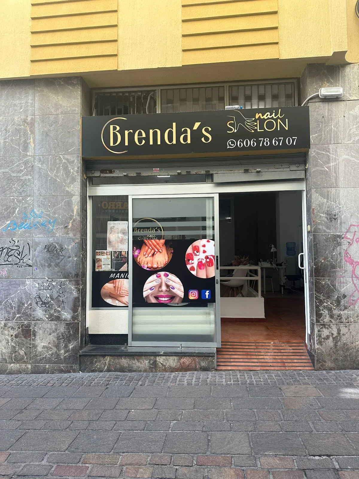 Brenda's Nail SALON - 2