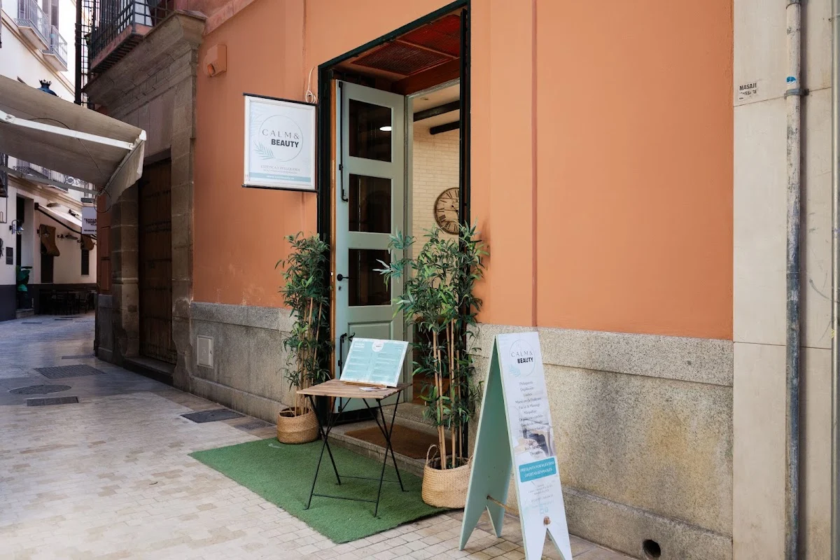Calm & Beauty by iloftmalaga | Salón de belleza en el Centro de Málaga - 4