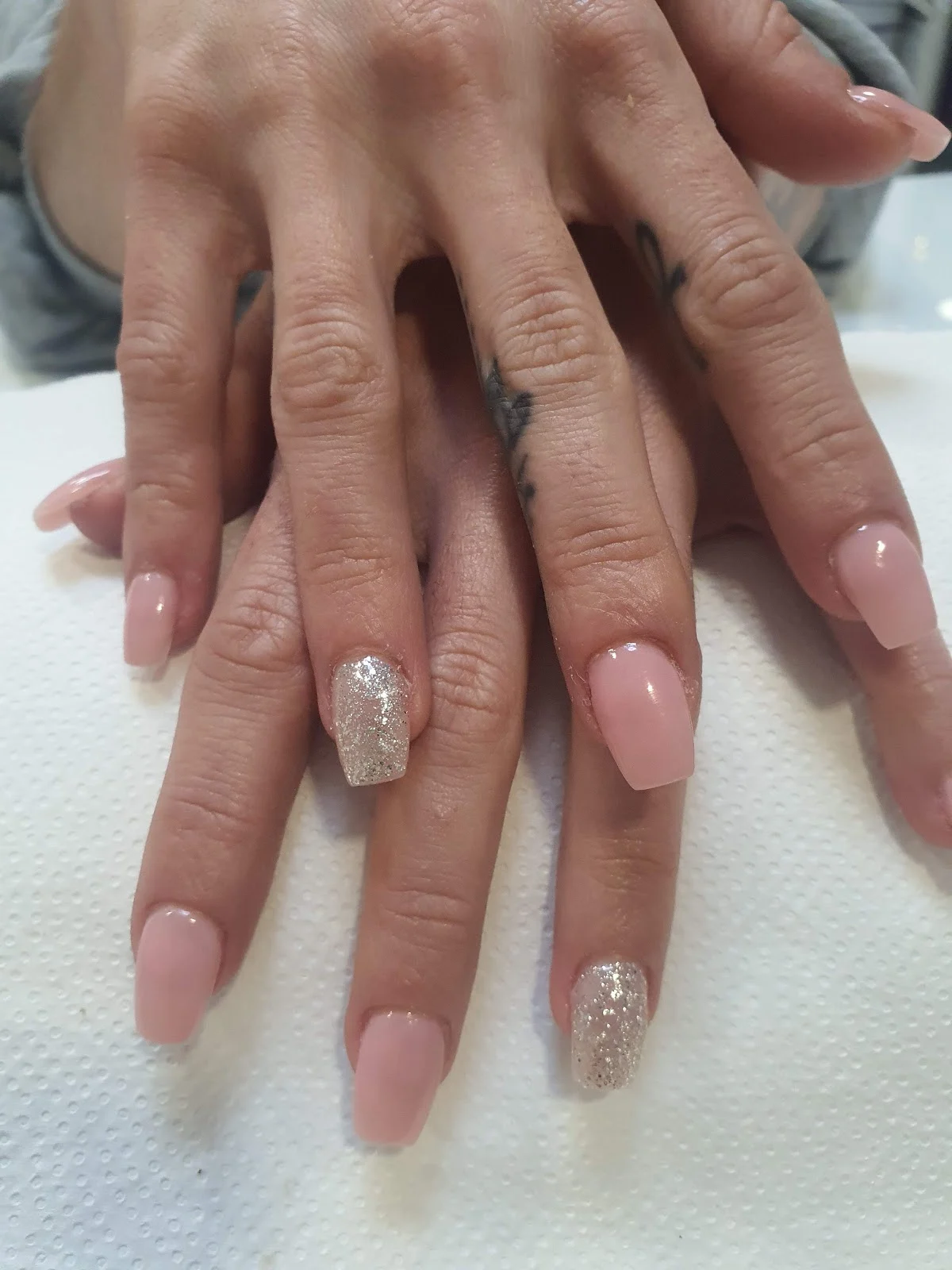 Chic Nails