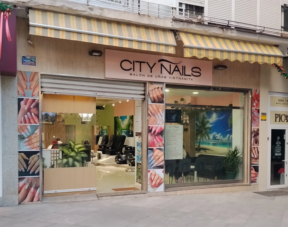 City nails - 3