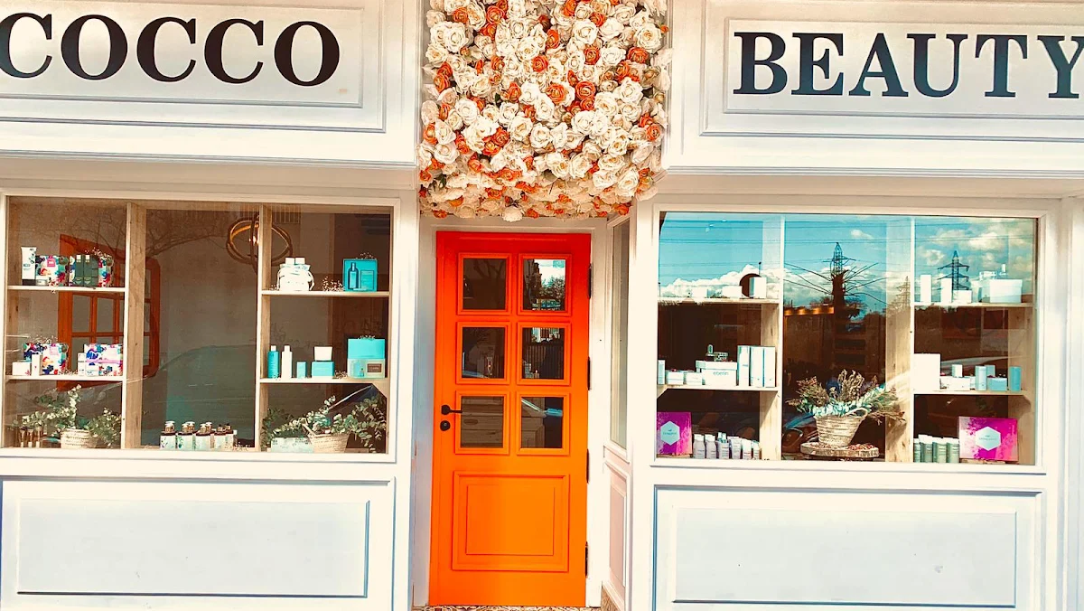 Cool Beauty Teatinos