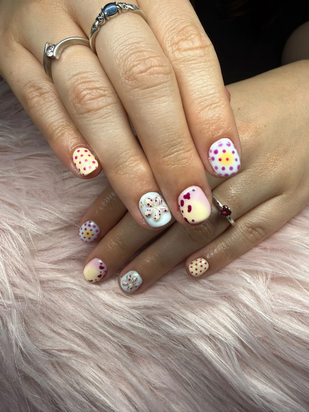 Davinia Nails