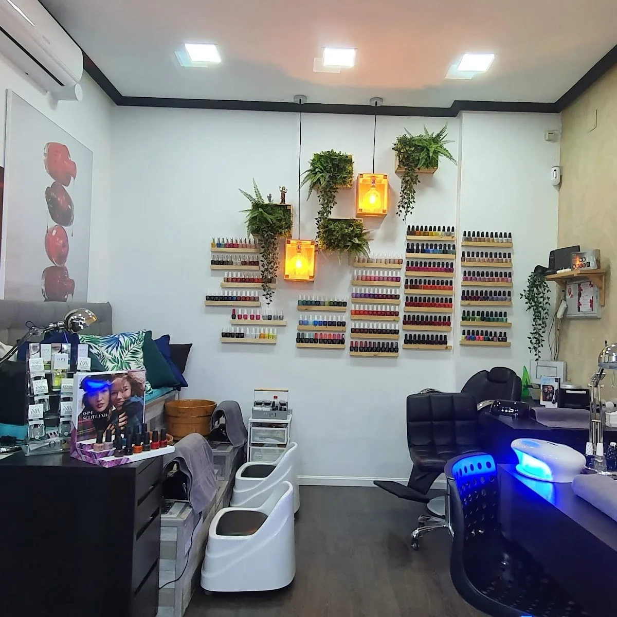 Deneb Queens of Nails - 4