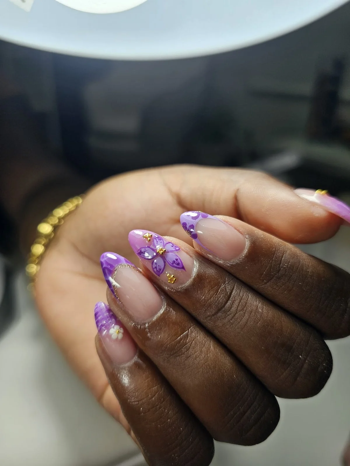 DIVINE NAILS GLOW ✨