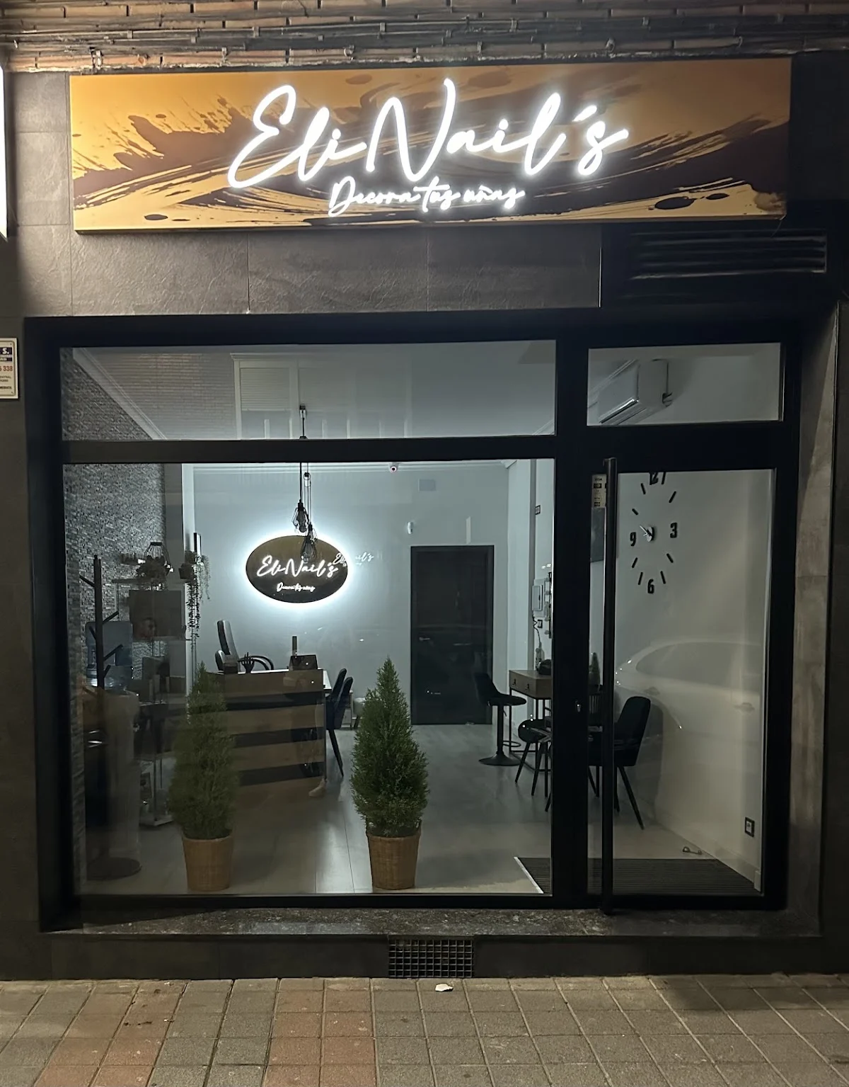 Eli Nail´s