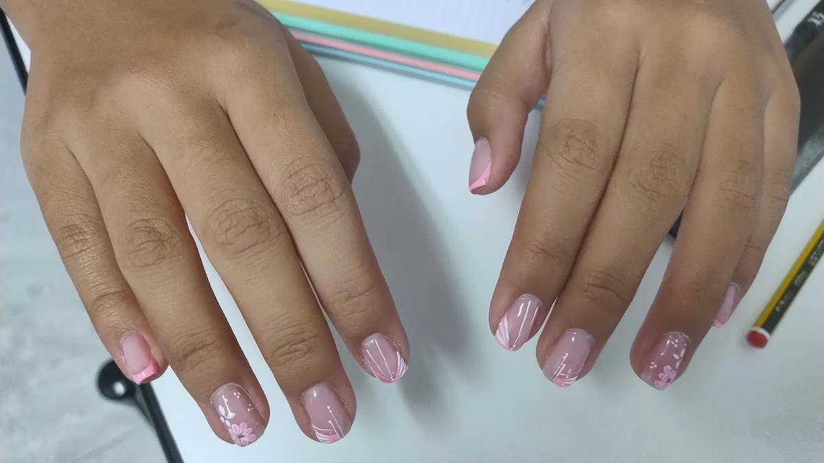 ENCANTO NAILS