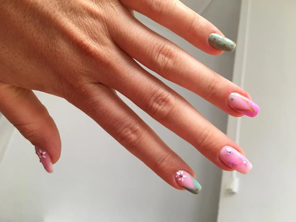 GIGI NAILS SB