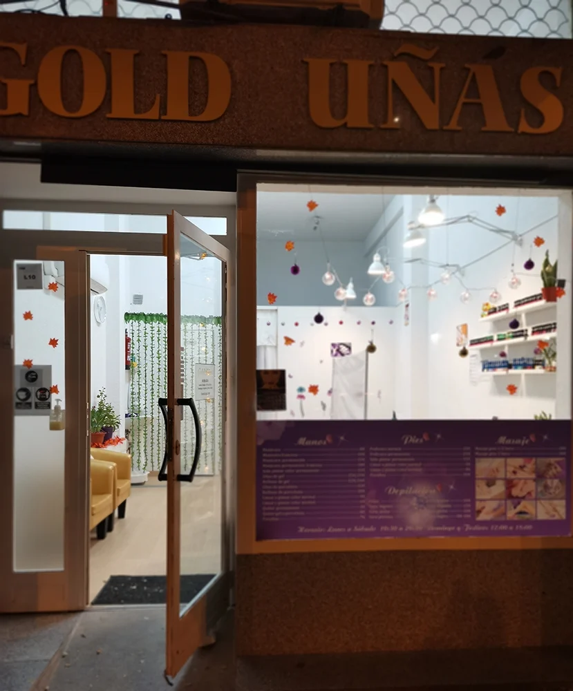 GOLD UÑAS - 2