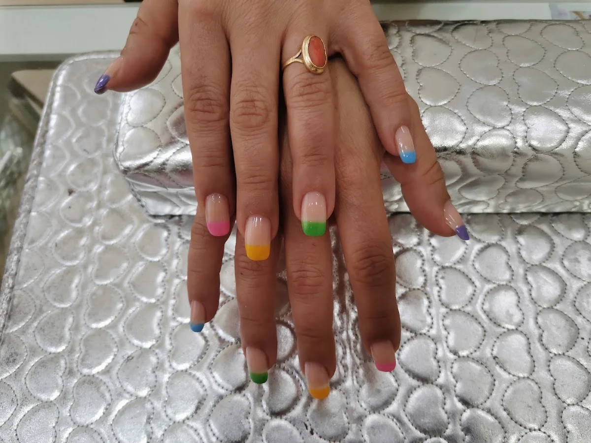 GOLD UÑAS - 4