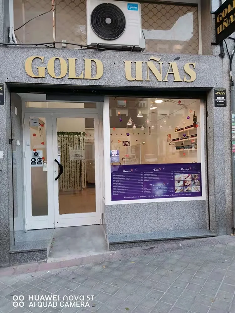 GOLD UÑAS