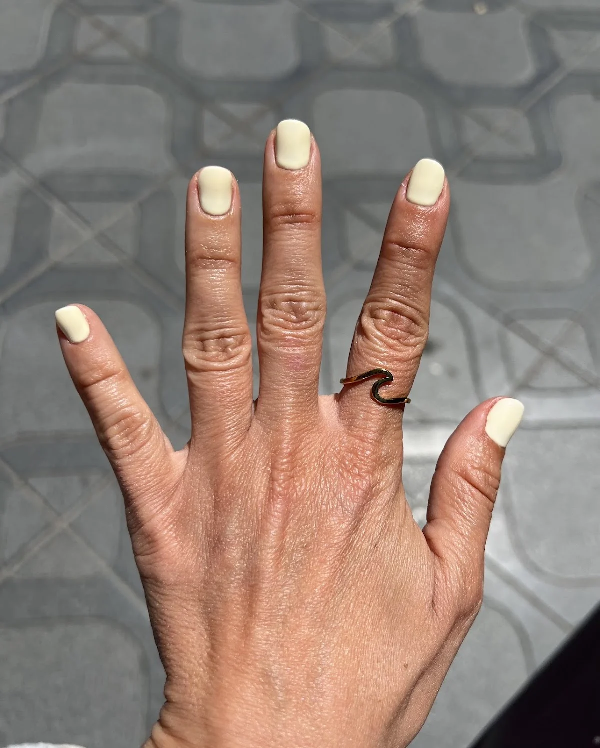 Hello Nails