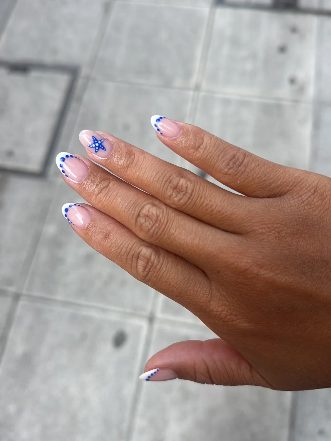 Hello Nails - 2