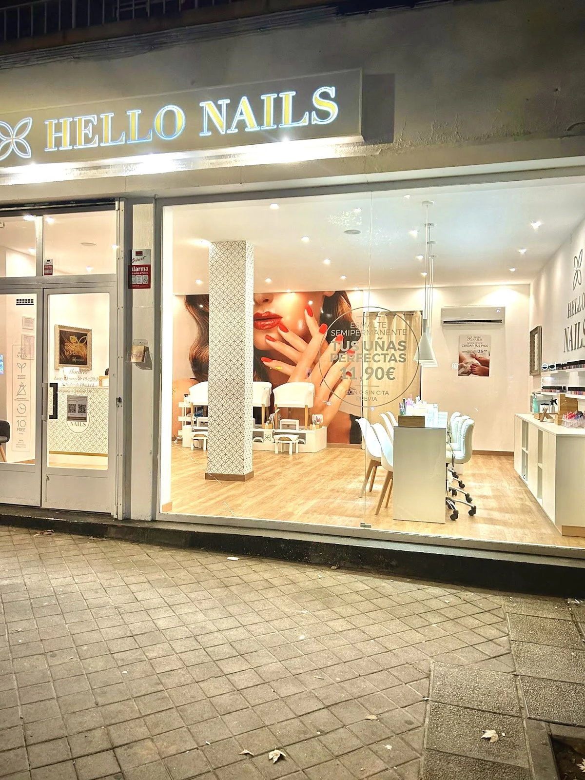 Hello Nails - 3