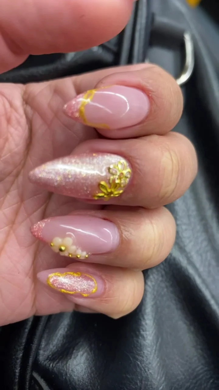 Hello Nails - 3