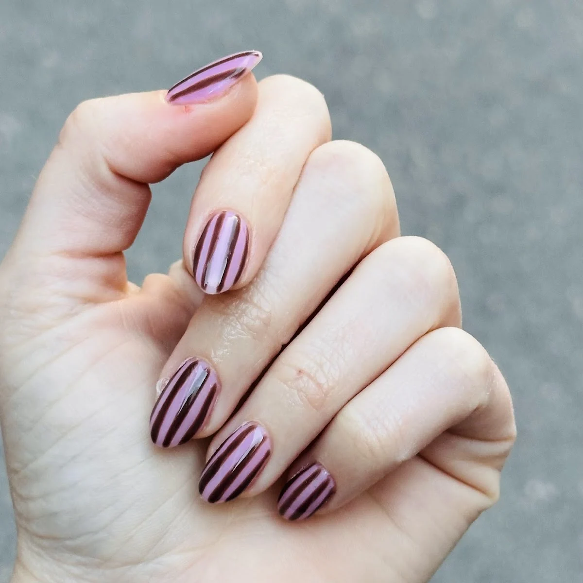 Hello Nails