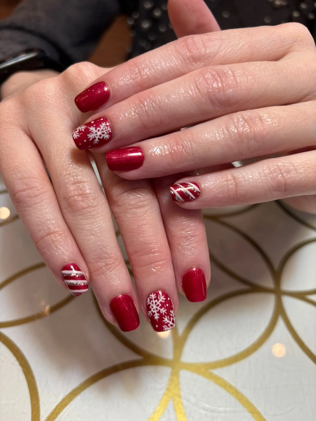 Hello Nails