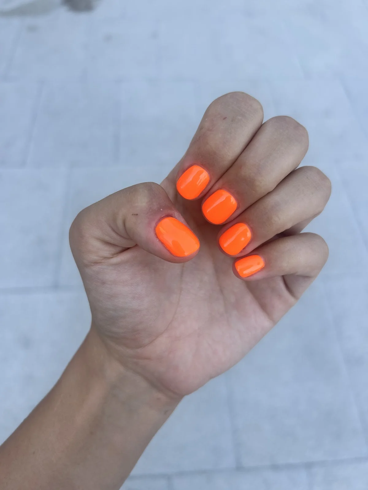 Hello Nails
