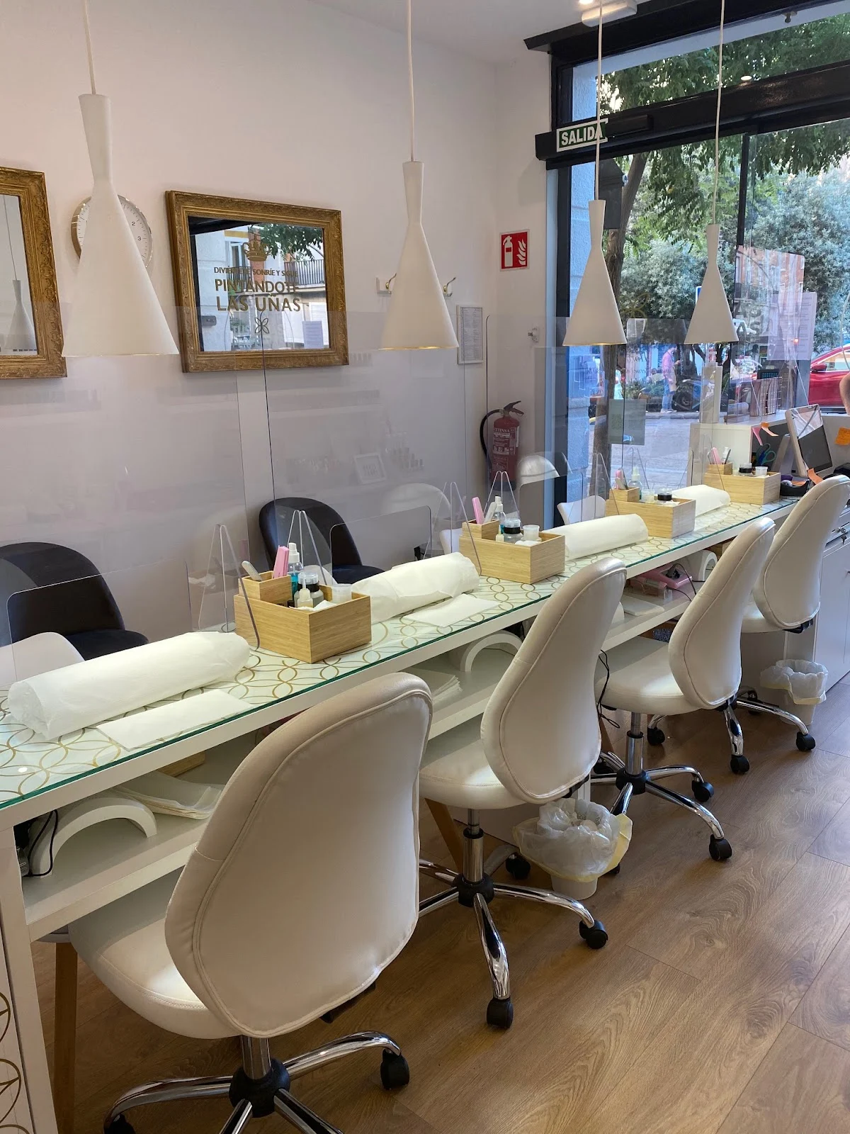 Hello Nails Moncloa - 7