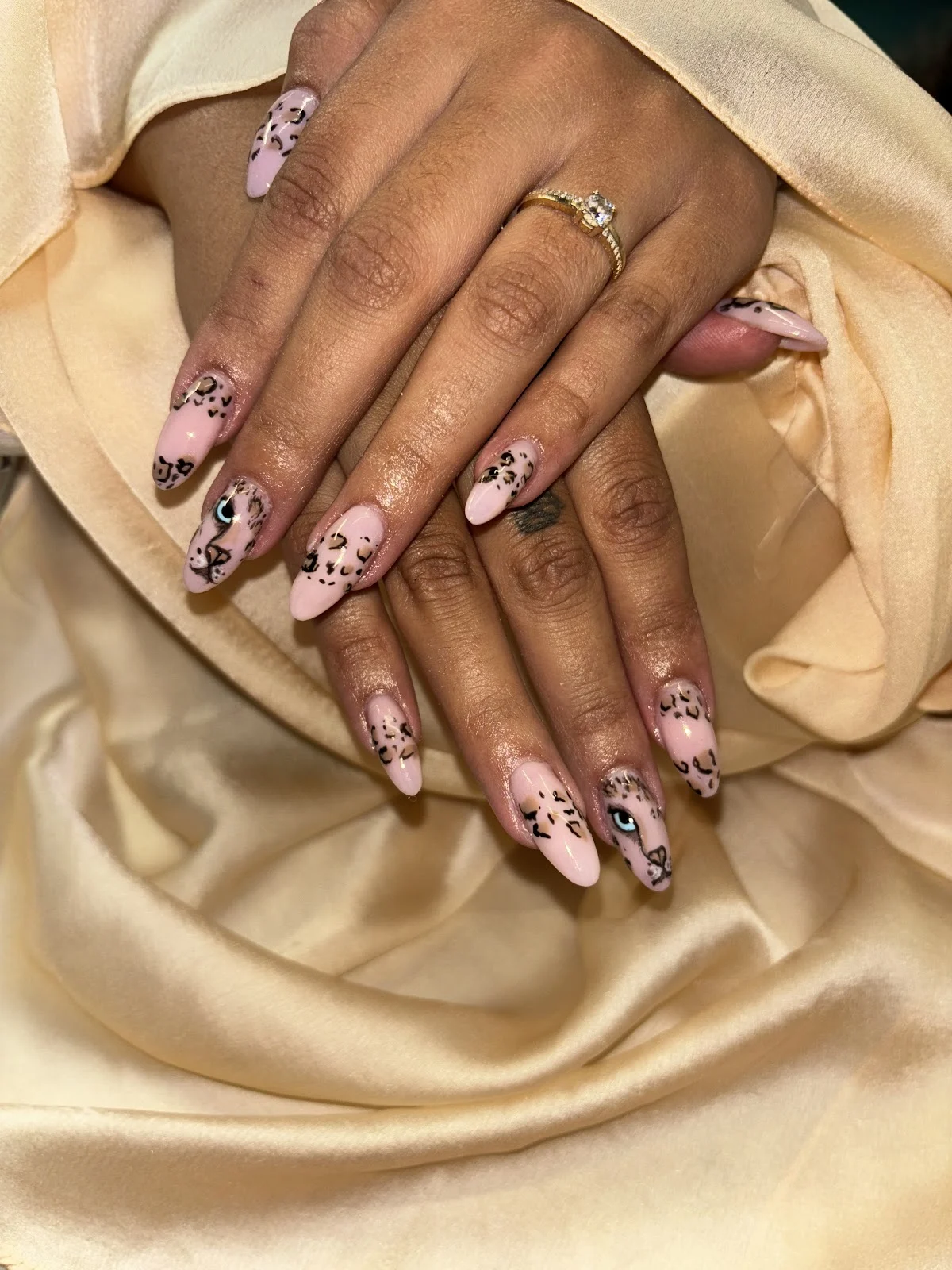 Hernández Nails