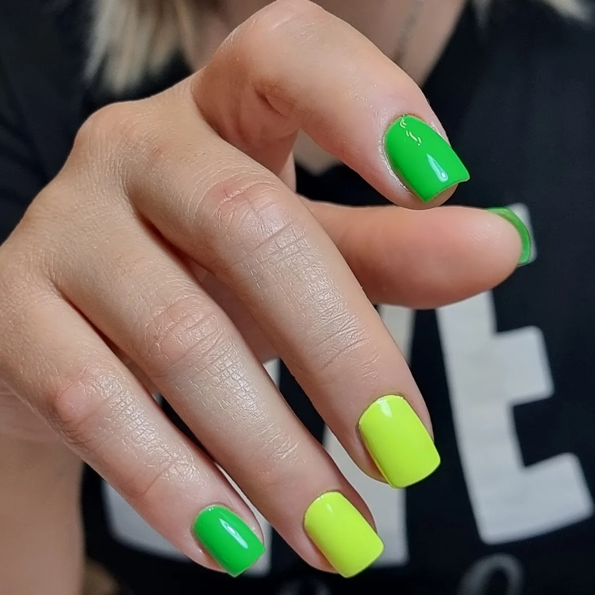 Iris Nails - 5