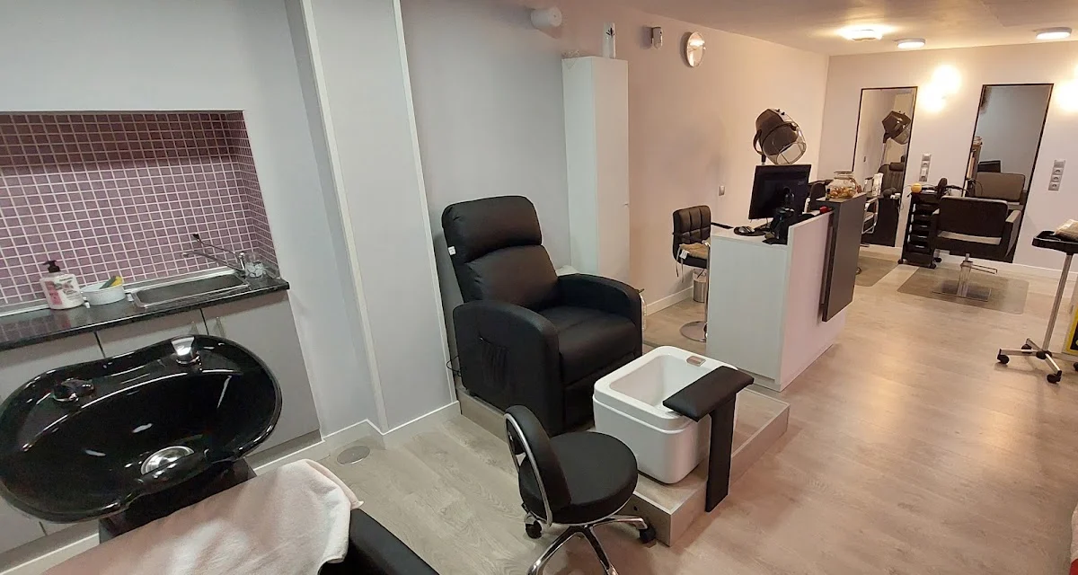 Kalua Academia y Centro Integral de Belleza