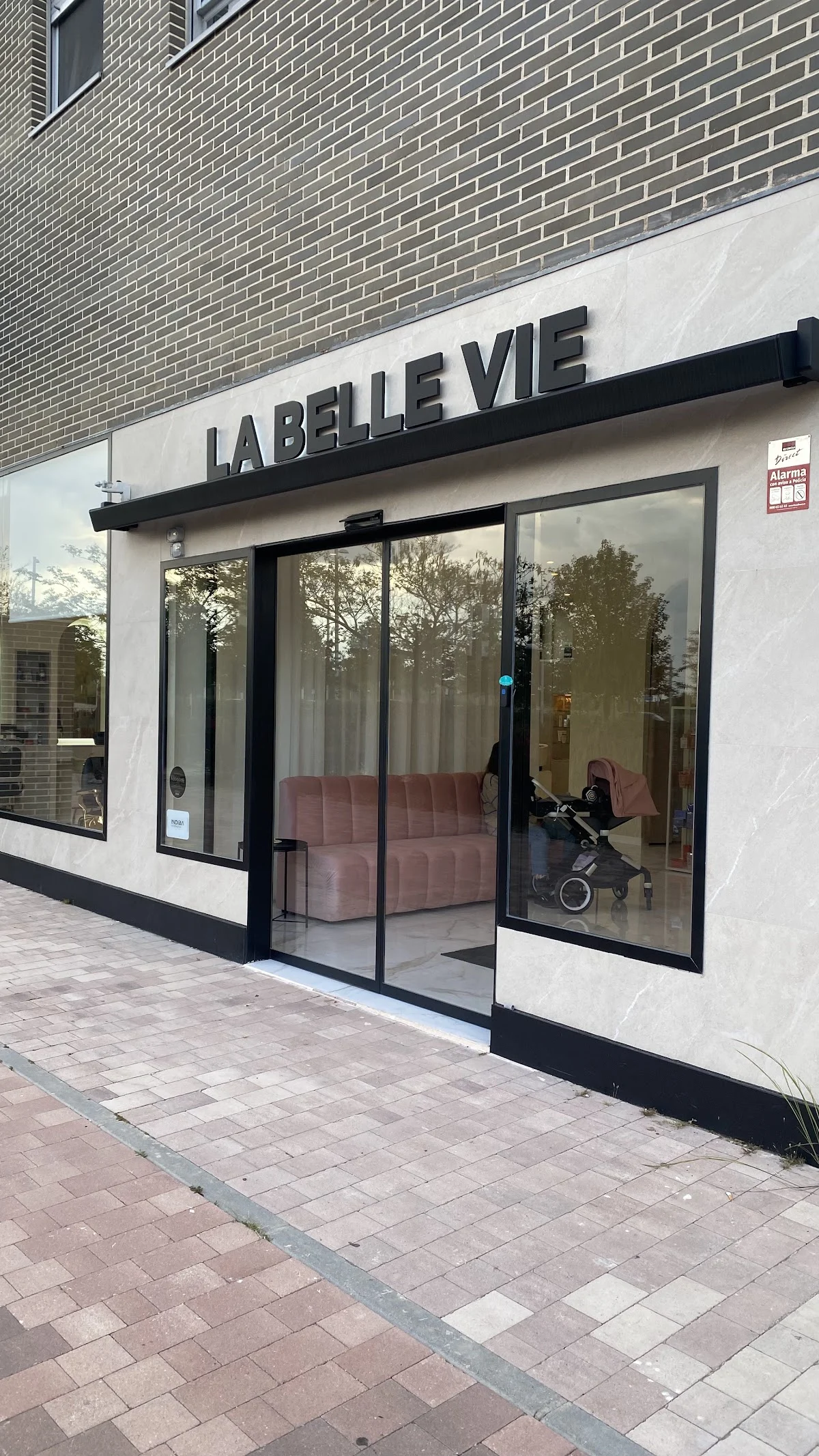 La Belle Vie - 3