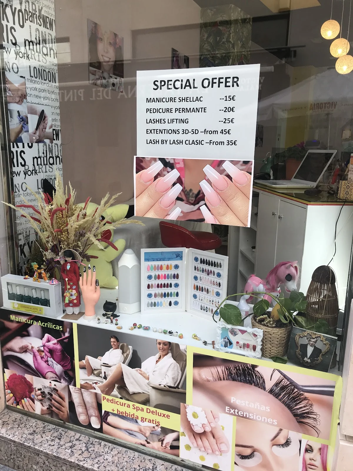 Larios Beauty Nails and Lashes in Málaga central - 5
