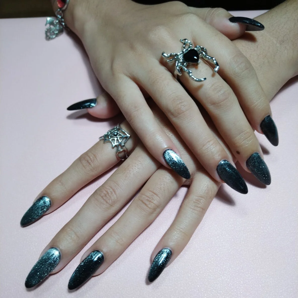 Las uñas de Arelys - 2