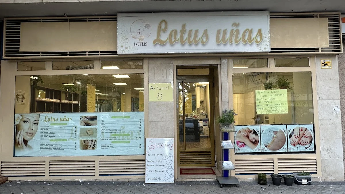 Lotus uñas