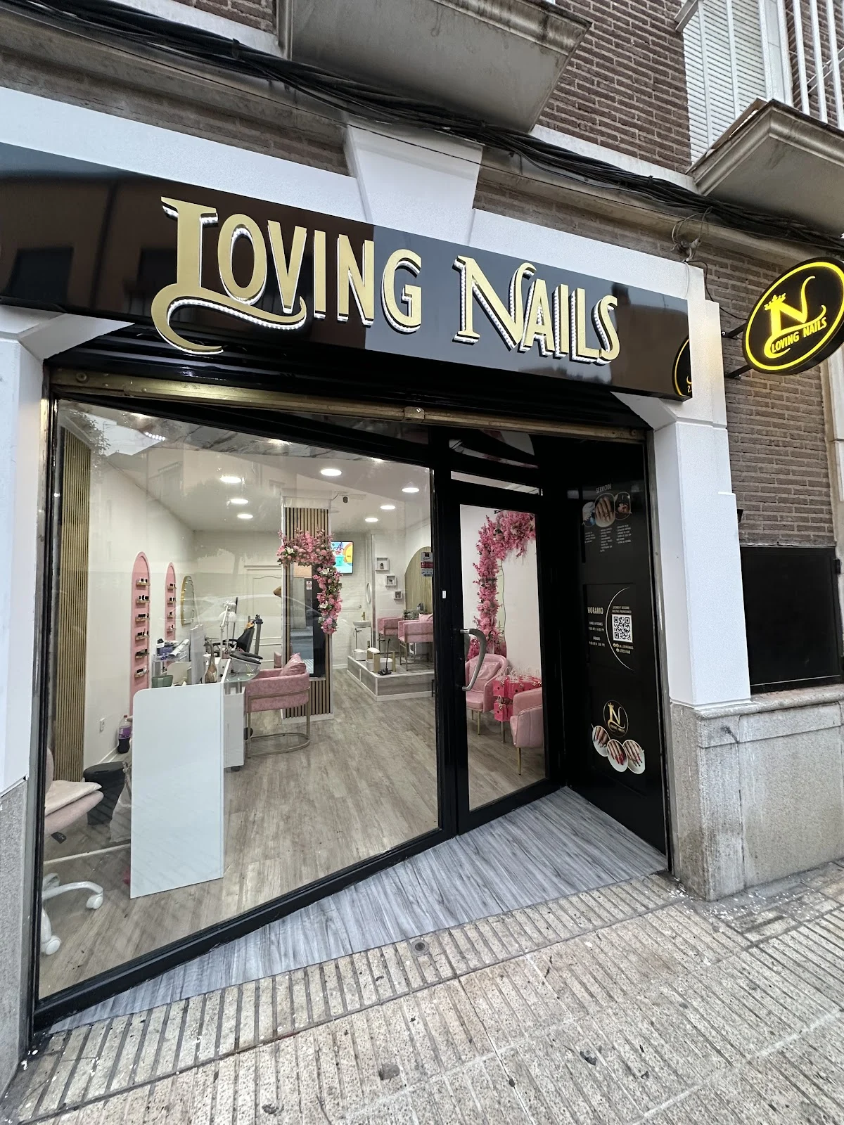 Loving Nails
