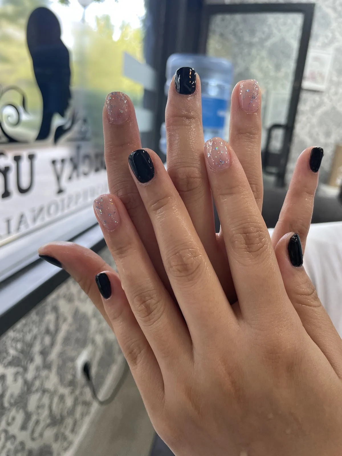 Lucky Uñas（ Pozuelo de Alarcón—Avenida de europa ) - 3