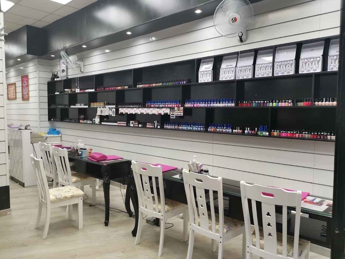 Magic Nail Salon - 4