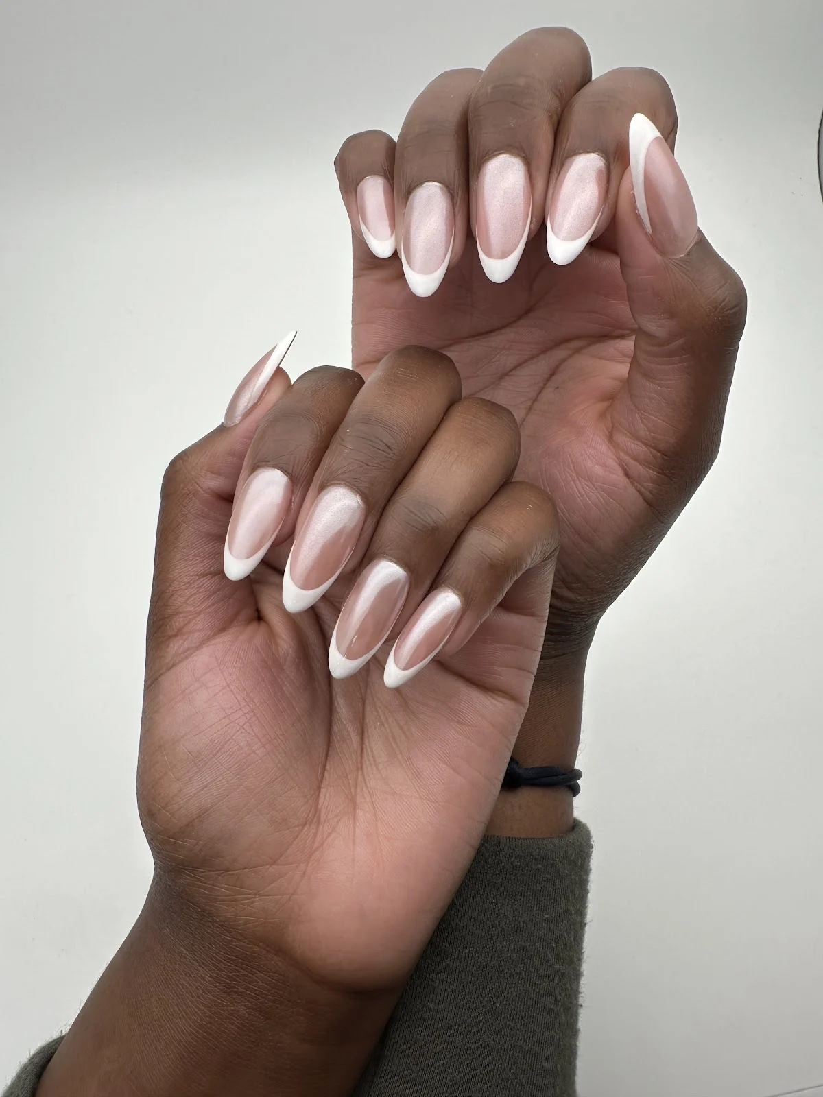 Manicura rusa Ella (маникюр и педикюр)