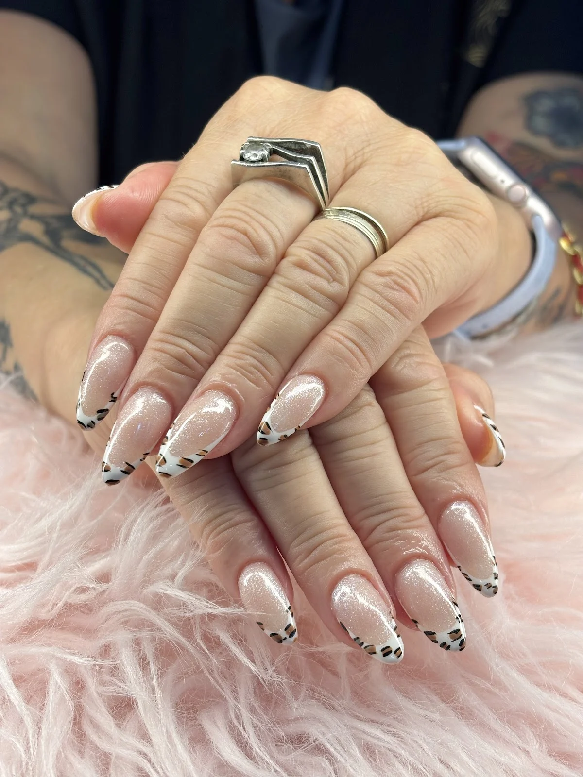 Mari Uñas