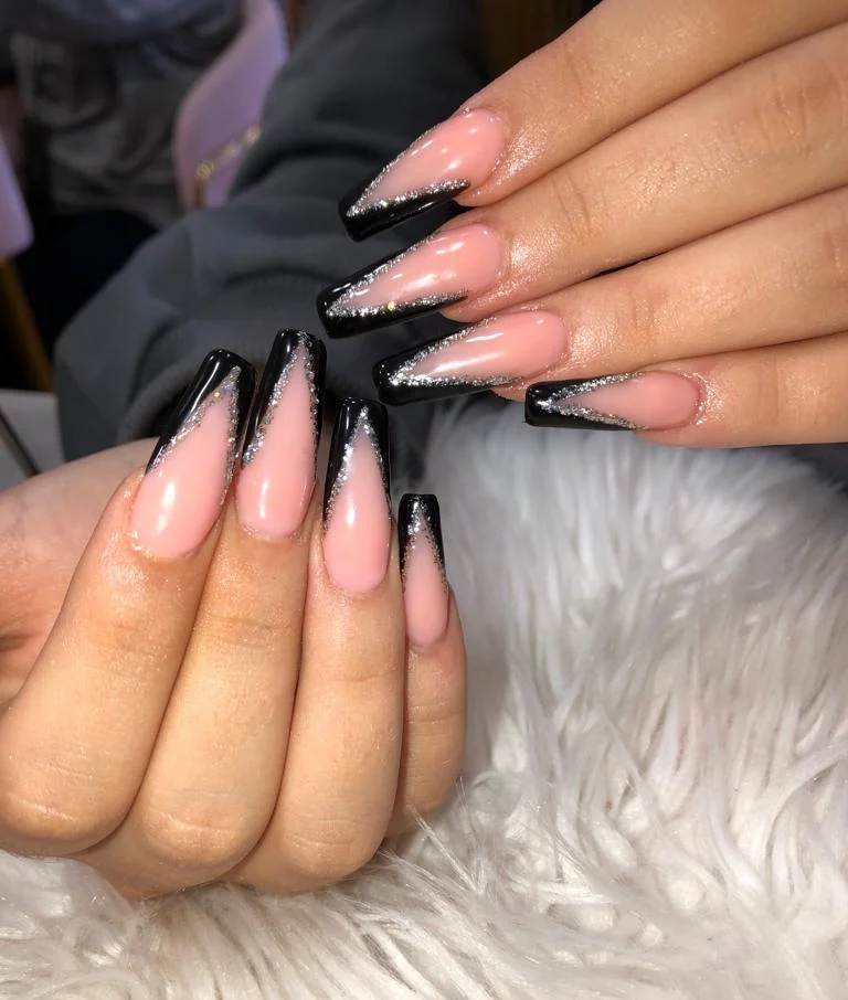 MIKA UÑAS - 5