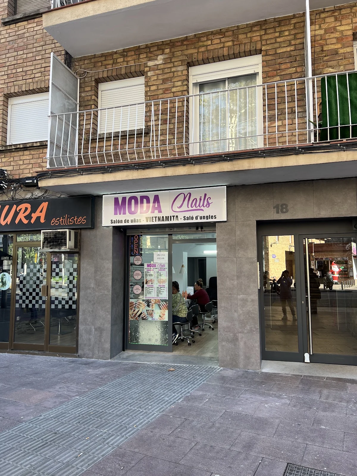 MoDa Nails - 2
