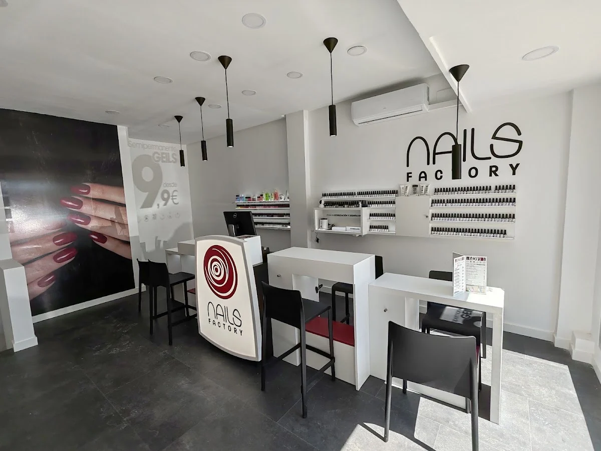 Nails Factory Fermín Caballero — Uñas La Vaguada