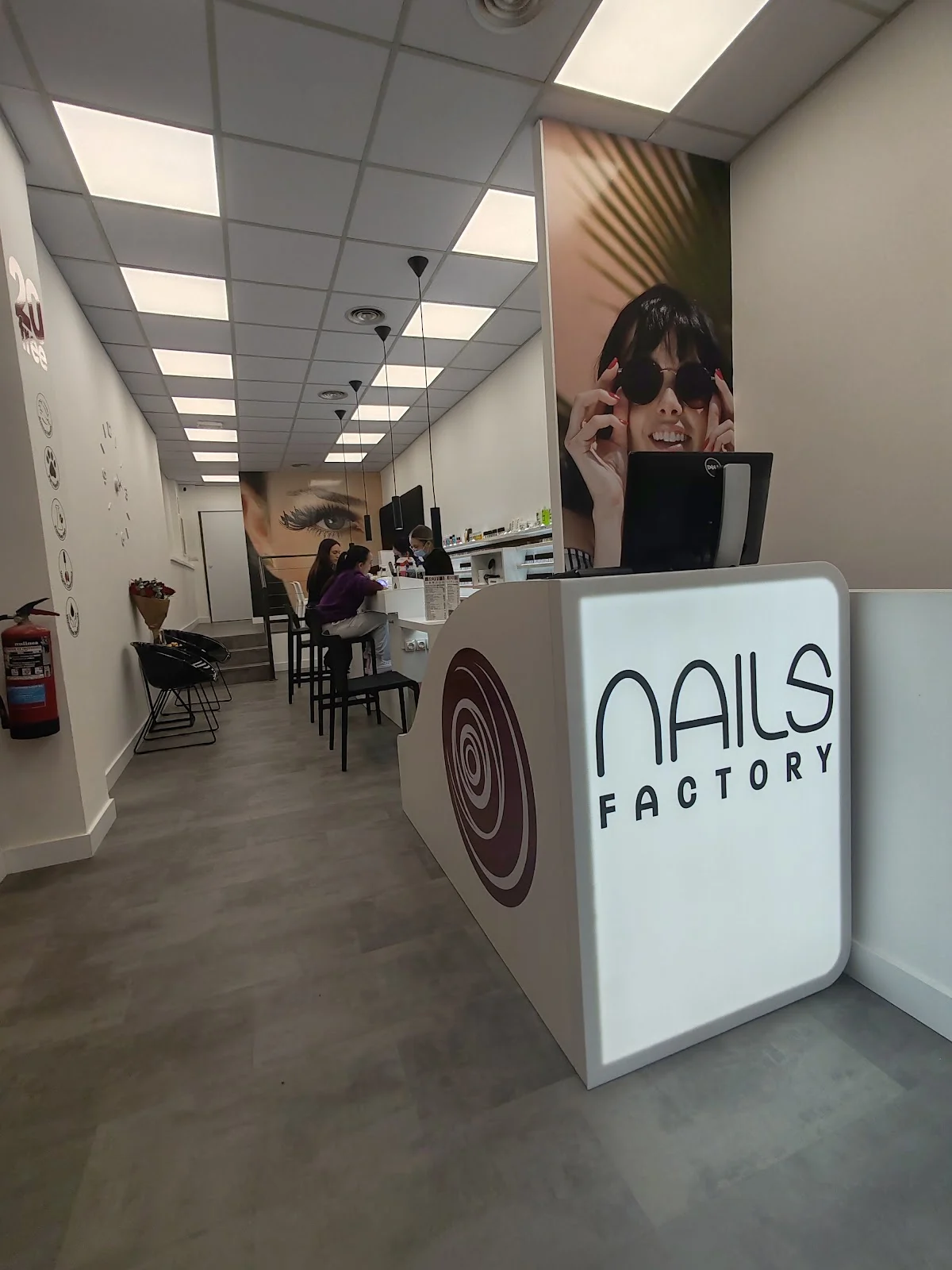 Nails Factory Madrid Simancas Alcalá 462 - 4
