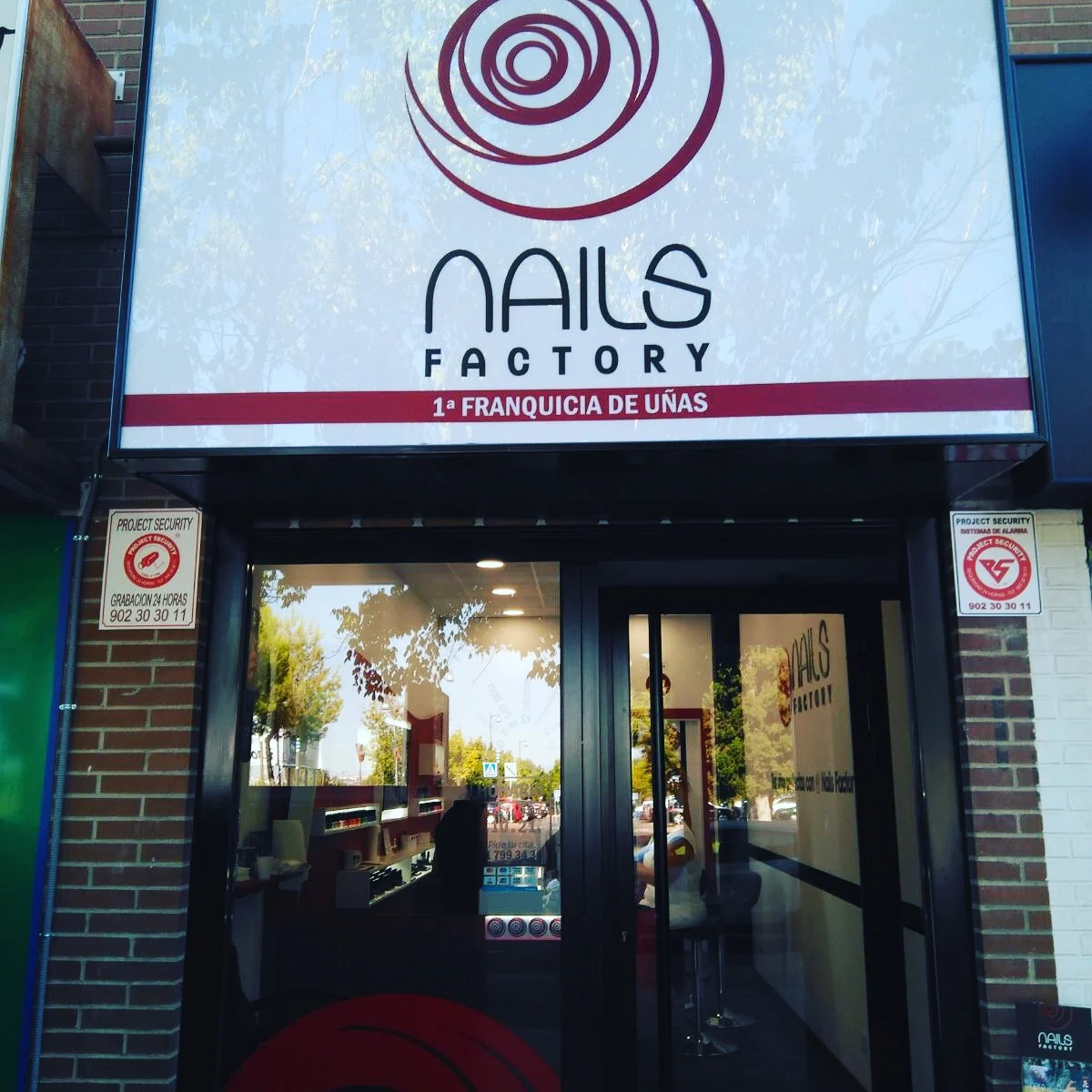 Nails Factory Pozuelo Avenida Europa 23 - 3