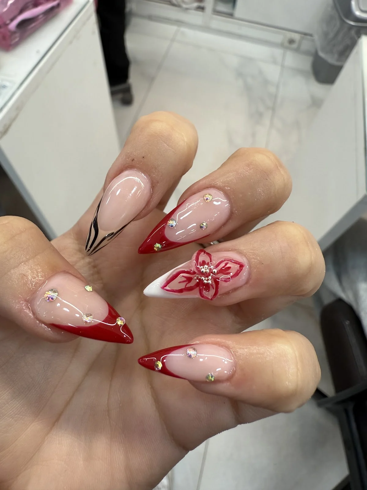 nails house