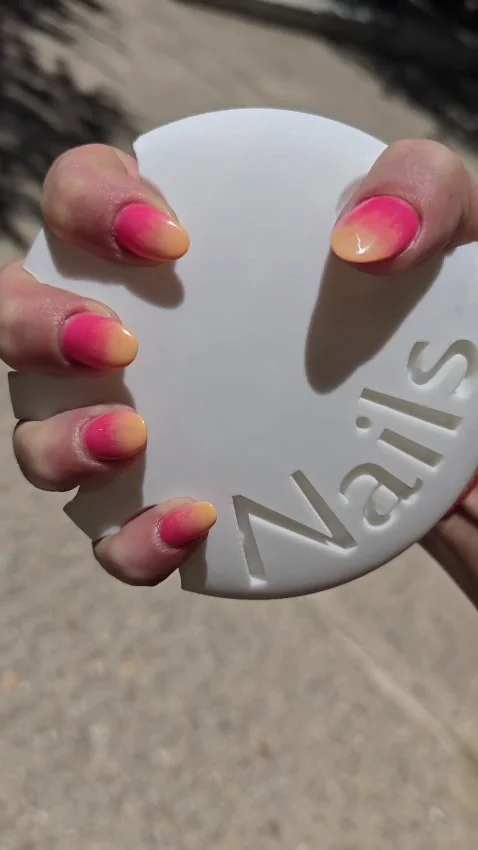 NAILS LISA MANICURA - 2