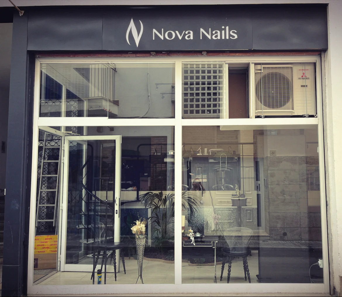 Nova Nails