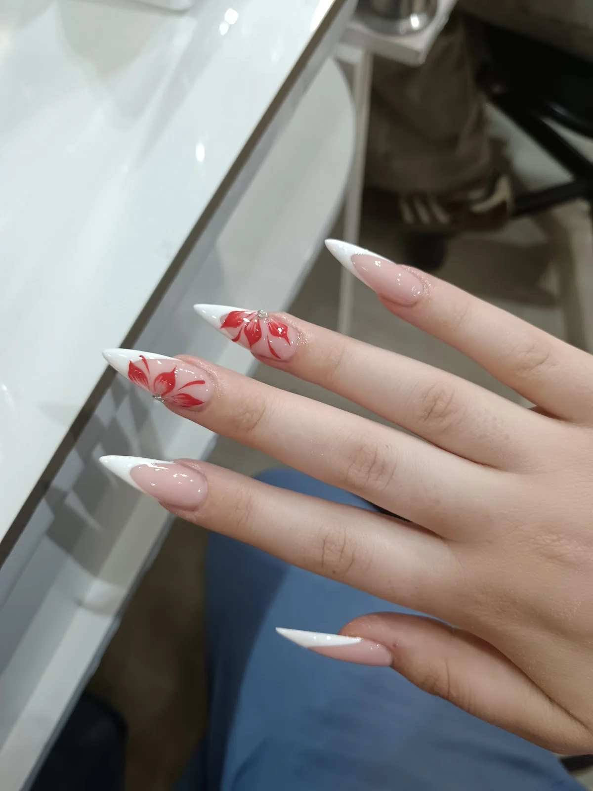 N&T NAILS