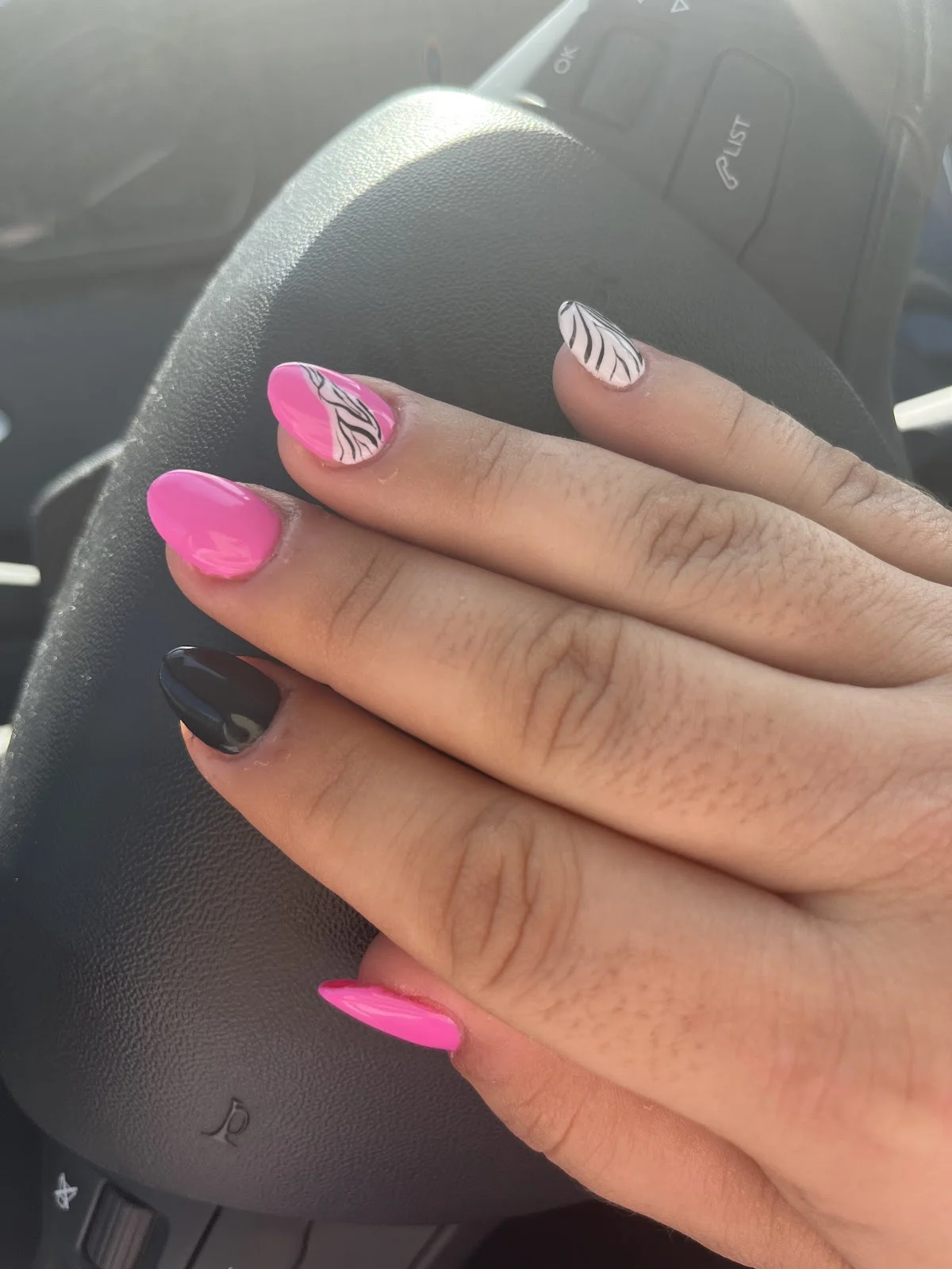 Ratiña - Nails & Beauty